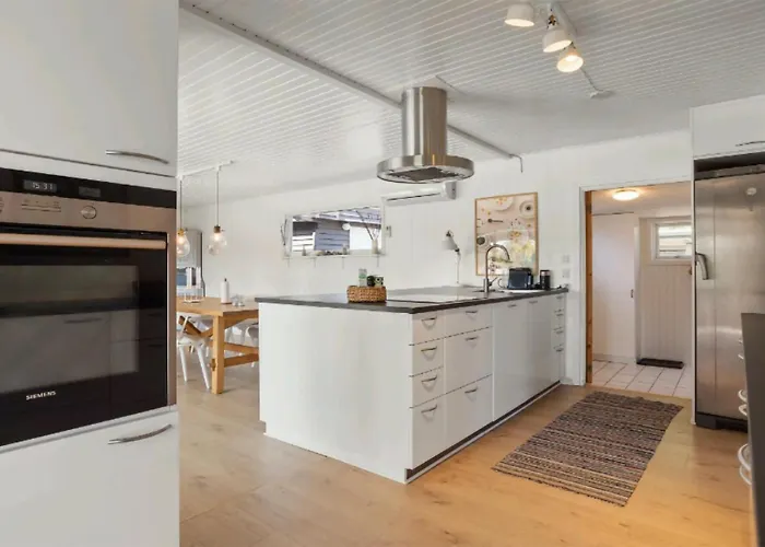 3 Bedroom Amazing In Ferienhaus